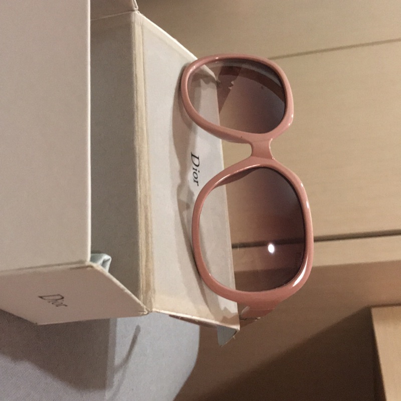 Dior 粉色太陽眼鏡