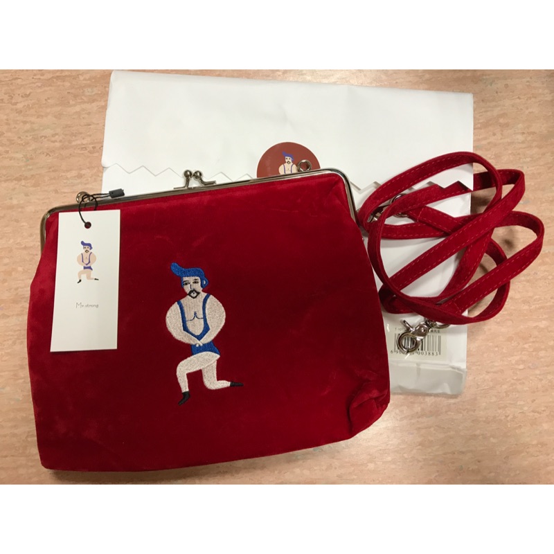 Yizi 口金刺繡單肩包