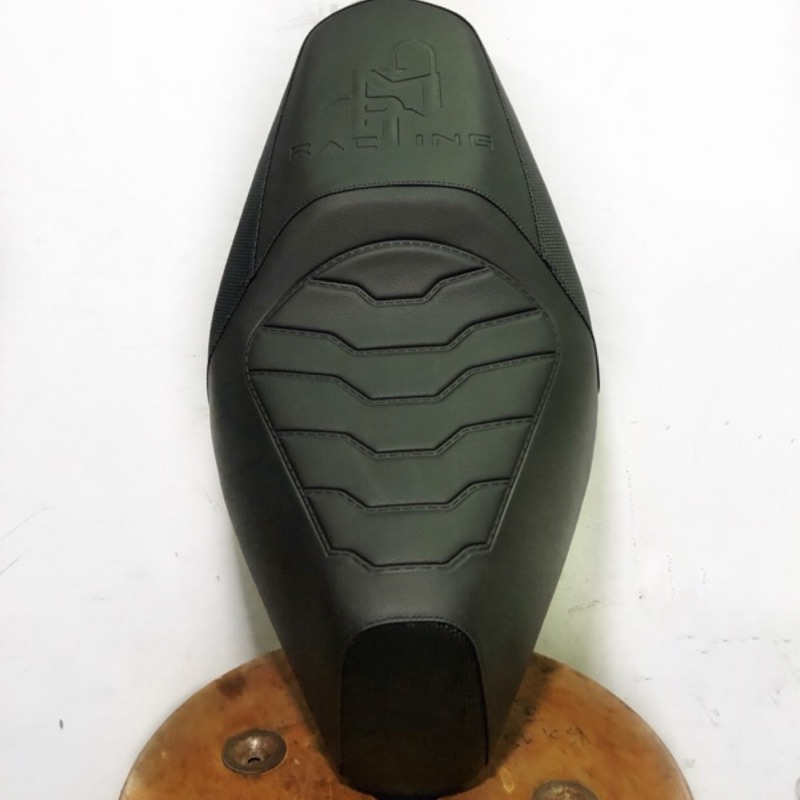 【UCC機車精品店】現貨 MTRT SYM DRG 158 麂皮 DRG 坐墊 椅墊 削平 加厚 繡字 刻字 毛毛蟲