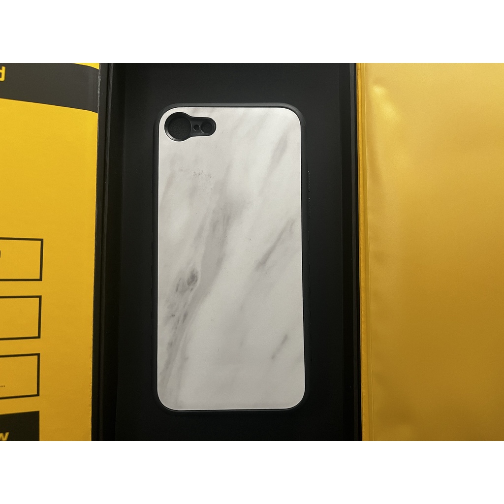 Dbrand iPhone7/8/SE Case with white marble skin手機殼