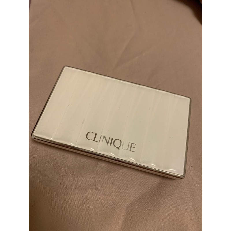 倩碧粉餅 CLINIQUE