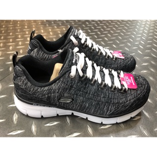 黑白 SKECHERS SYNERGY 3.0