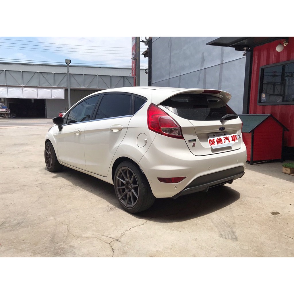 質感小車女孩都愛16年福特fiesta 白色1000cc 配備在描述 蝦皮購物