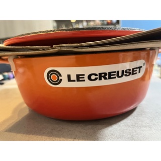 Le Creuset-琺瑯鑄鐵鍋 22cm 2.6L(火焰橘-淺鍋)