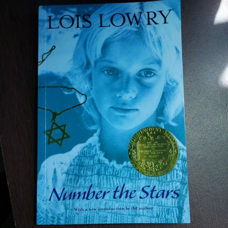 《Number the Stars》Lois Lowry 七成新(有些許筆記) 彰師大一英文上課讀本