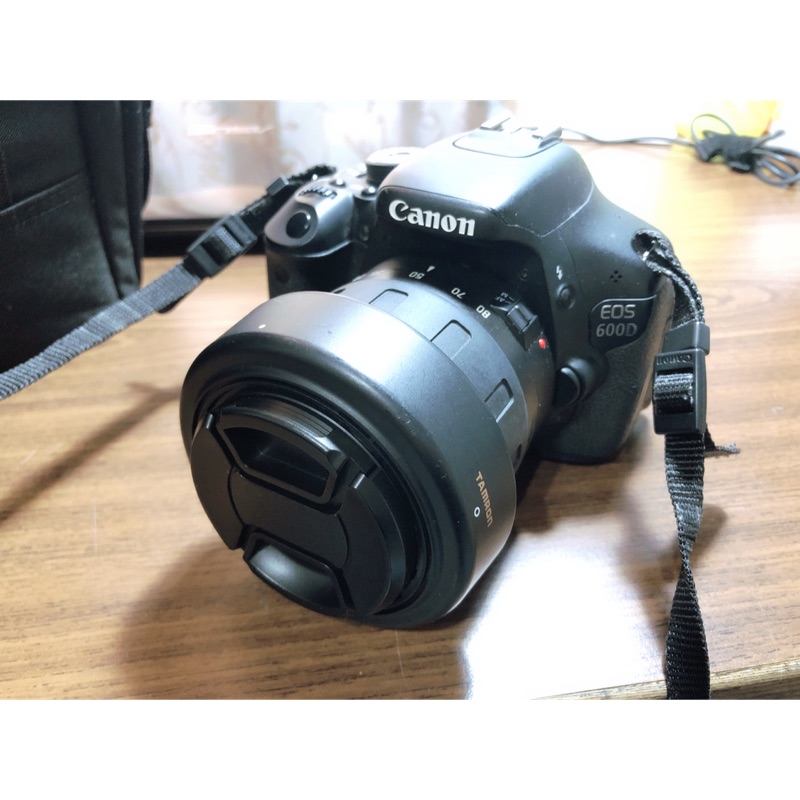 Canon 600D 二手單眼相機 附原廠定焦鏡、TAMRON變焦鏡