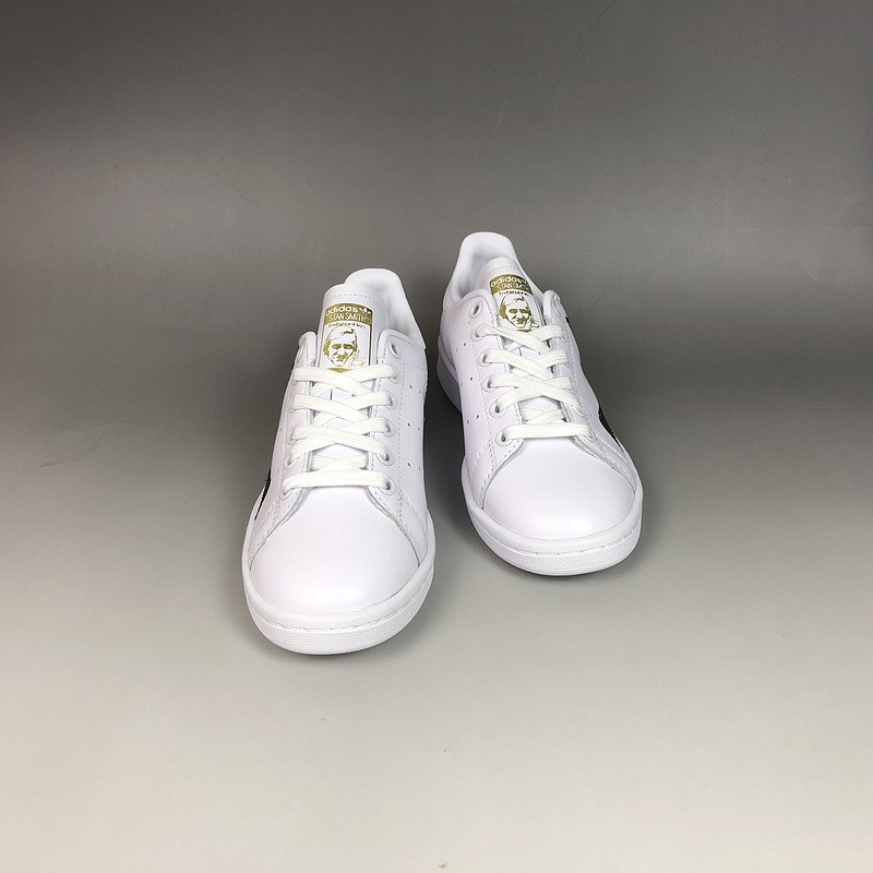 adidas b28012