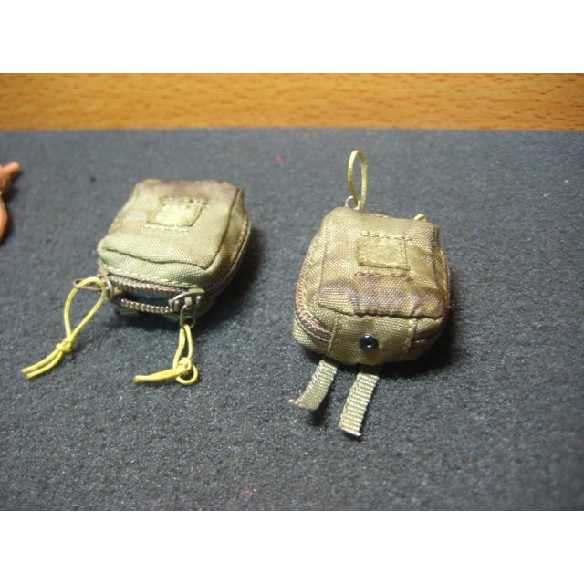 IJ6軍醫裝備 mini模型1/6美軍特戰雙拉鍊急救袋一個(原廠沙色舊化)