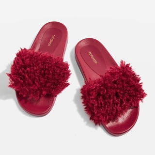 🇬🇧英國著名時裝品牌 Topshop 歐美部落客爭相曝光單品！超美超帥氣有型毛毛平底拖鞋