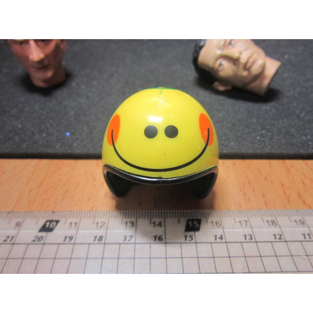 RJ1休閒部門 黃色笑臉款1/6四分之三罩安全帽一頂(mini模型)