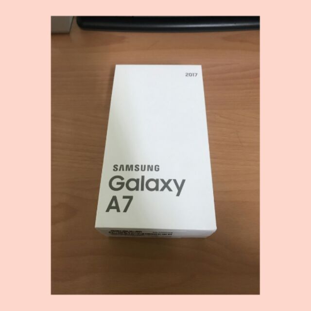 SAMSUNG Galaxy A7  (2017)  全新未拆附手機殼