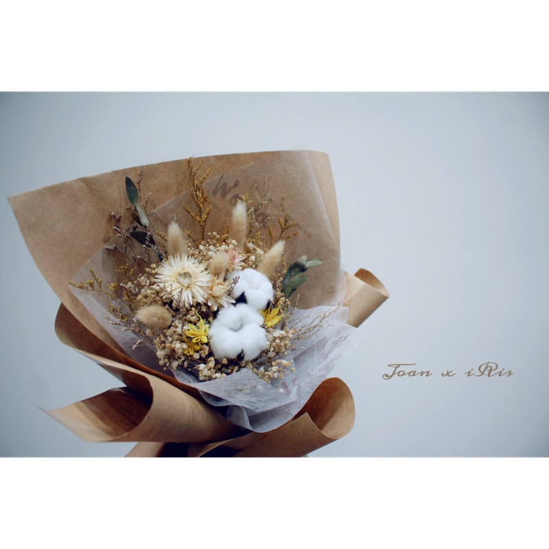 Joan X Iris 乾燥花束森林系牛皮紙包裝文青自然風棉花花束 蝦皮購物
