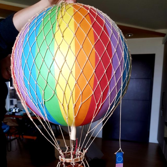 Authentic Models 熱氣球 大款 彩虹 含運