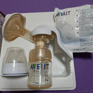 二手飛利浦新安怡 avent 吸乳器 吸奶器 輕乳感寬口 手動吸乳器 擠乳器 擠奶器 無痛擠奶器 產後用品 靜音集奶器