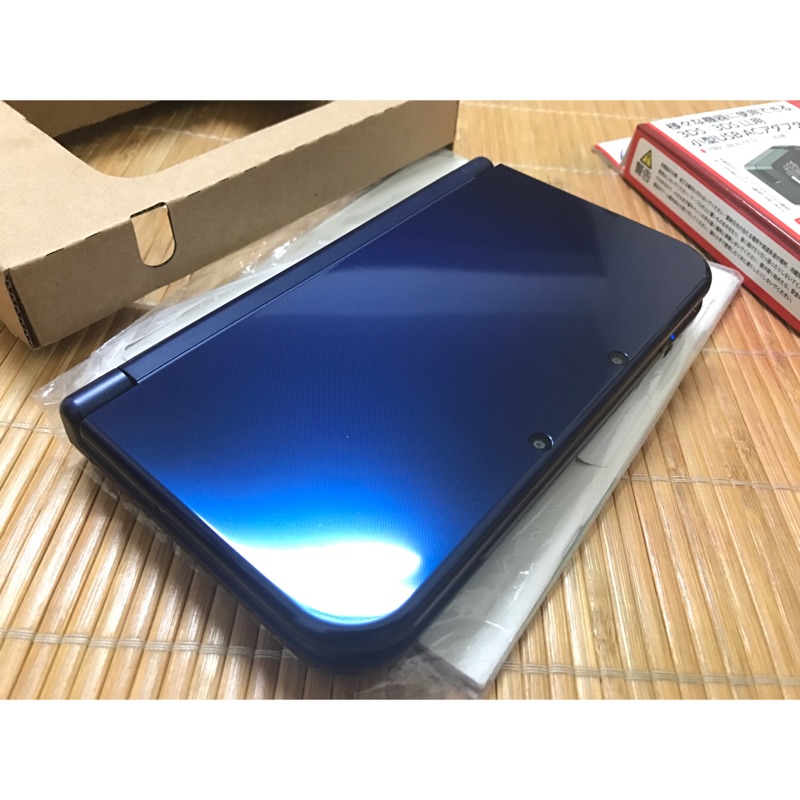 New 3DS LL N3DSLL 藍 極新 日規機 含盒書 充電器 保護貼  記憶卡非XL