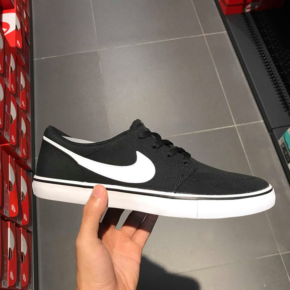 【AND.】NIKE SB PORTMORE II SOLAR CNVS 黑白 滑板 休閒 男女款 880268-010