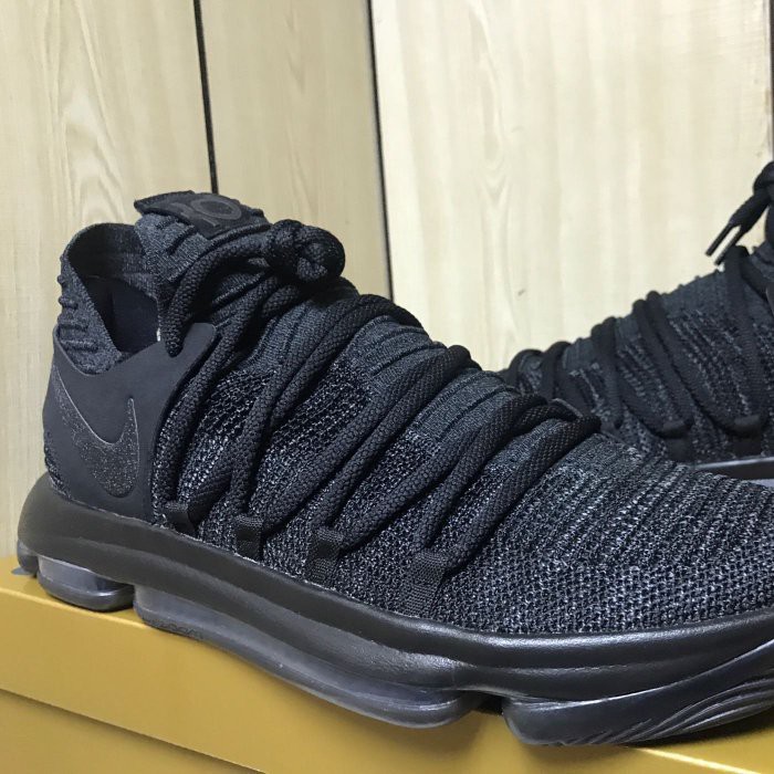 kd 10 triple black
