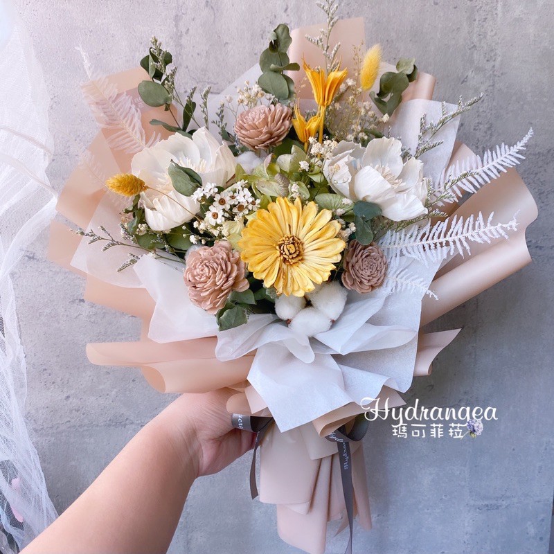 N 32 舒適的暖陽乾燥花花束畢業情人節紀念生日告白求婚韓式花束 蝦皮購物