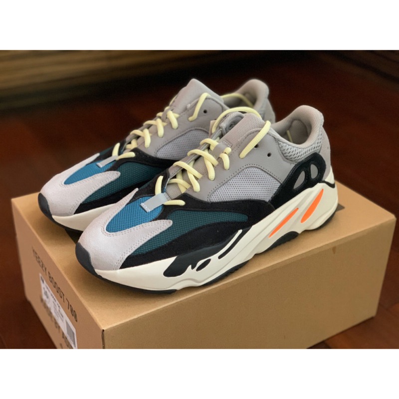yeezy 700 10.5