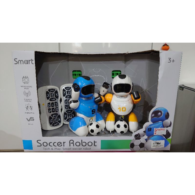 Smart Soccer Robot 遙控踢足球對戰機器人