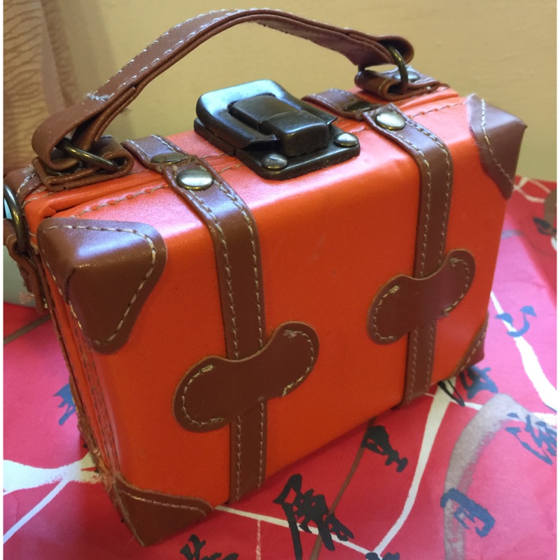 【Ａ】有點瑕疵-復古行李箱 相機包 橘色