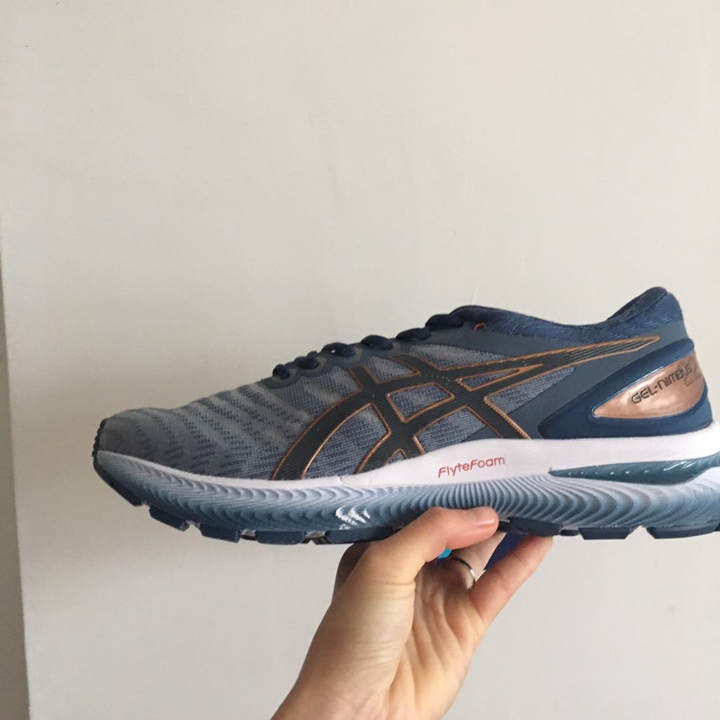 asics nimbus 40