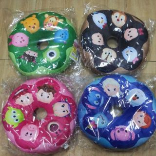 正版授權TSUM TSUM迪士尼家族_甜甜圈造型抱枕四款 靠墊 頸枕 靠枕 午安枕 坐墊 坐墊 尺寸:32*32CM