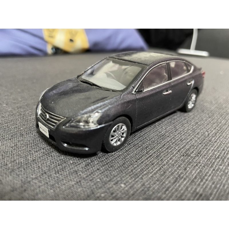 j-collection Nissan Sentra 瑕疵二手品合金模型車