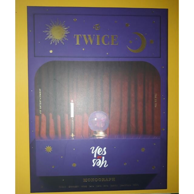 TWICE Yes or Yes Monograph空專