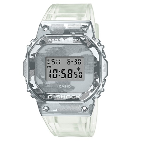 【天龜】CASIO G-SHOCK冰酷迷彩金屬錶圈半透明錶帶 GM-5600SCM-1