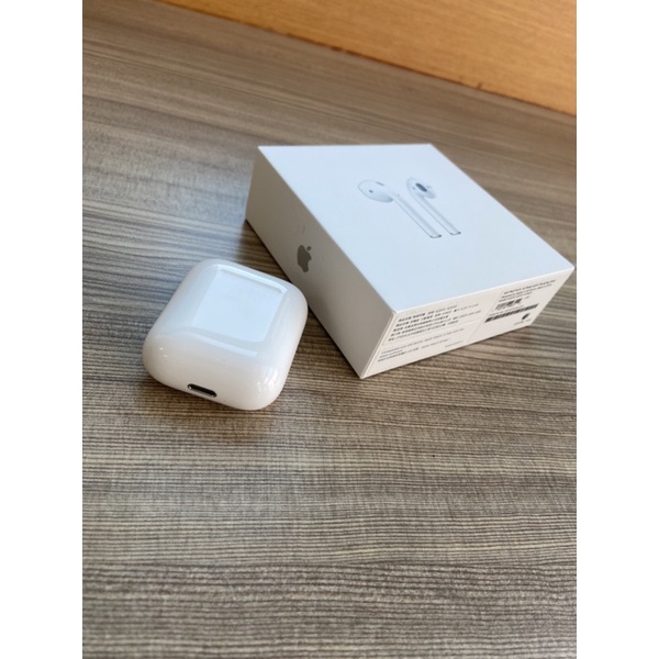 AirPods 2 二手（使用兩個月左右）「送 AirPods 2犀牛盾保護殼」