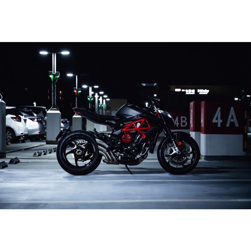 MV AGUSTA BRUTALE 800 #1