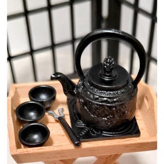 6B54   1:12 袖珍玩具 日式 合金製 茶壺組+3個小杯 (A) 有重量感  攝影小道具