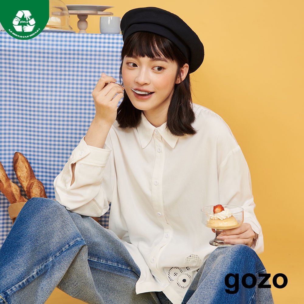 【gozo】甜甜圈繡花鏤空襯衫(白色/深藍_F)｜環保面料 顯瘦 休閒