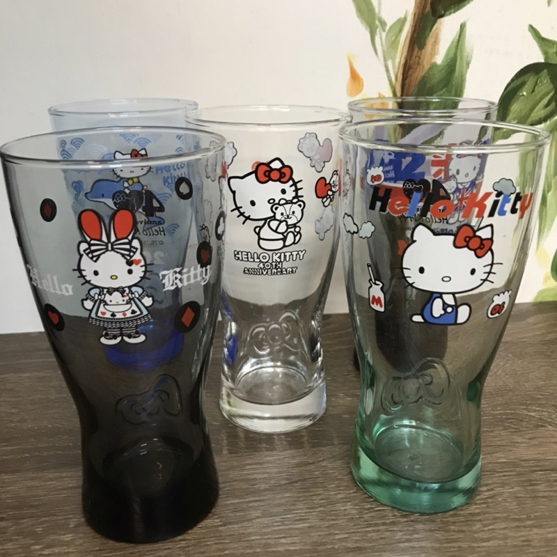 7-11 Hello Kitty 40週年經典玻璃曲線杯5入組