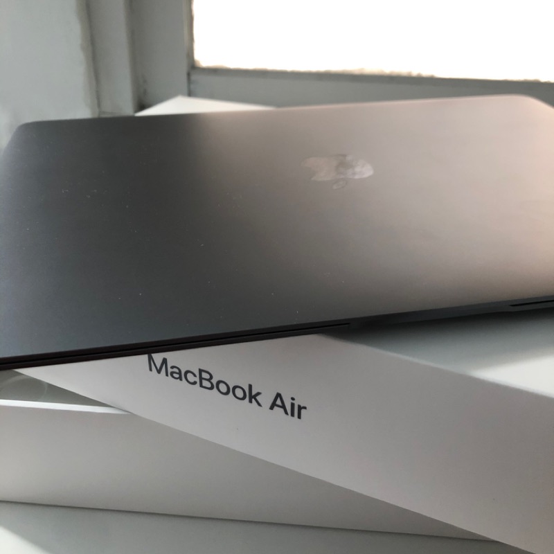 MacBook Air 2019年生產 太空灰 二手9.5成新