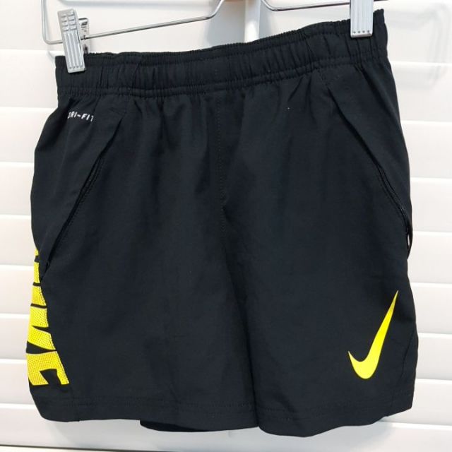 特價  Nike 男童運動短褲DRI FIT 系列 #S  #足球 #二手