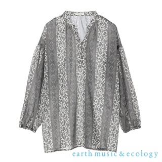 earth music&ecology 華麗感民族圖案設計微透膚上衣(1L26L0G0200)