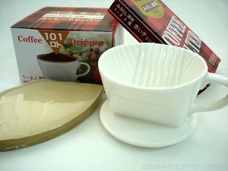 【圖騰咖啡】手沖咖啡組合:;日本寶馬陶瓷滴漏咖啡濾杯1~2人份 + 日本寶馬咖啡濾紙1~2人份40張入!