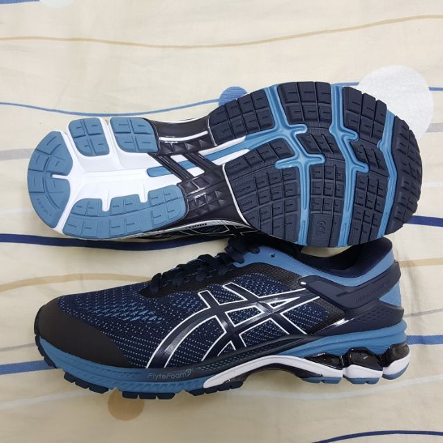 【新賣家 特價中】亞瑟士 ASICS  GEL-KAYANO 26 （4E寬楦）支撐型男慢跑鞋 1011A536-400