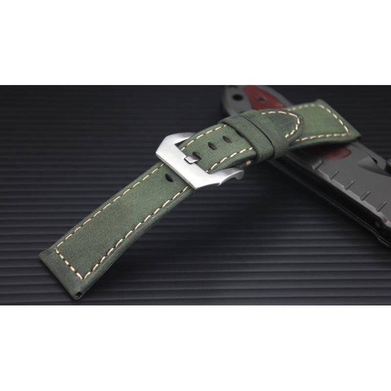 24mm收22mm 小沛的新衣軍綠色瘋馬質感 可替代panerai原廠錶帶之真皮錶帶