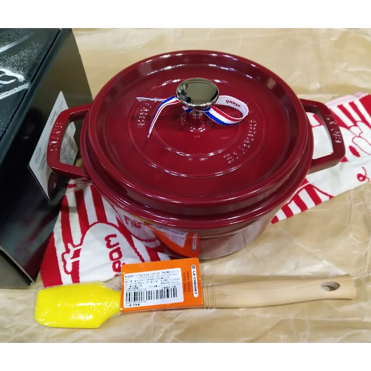 法國🇫🇷  STAUB 圓型琺瑯鑄鐵鍋22cm-2.6L(波爾多紅) + Le Creuset V小鏟