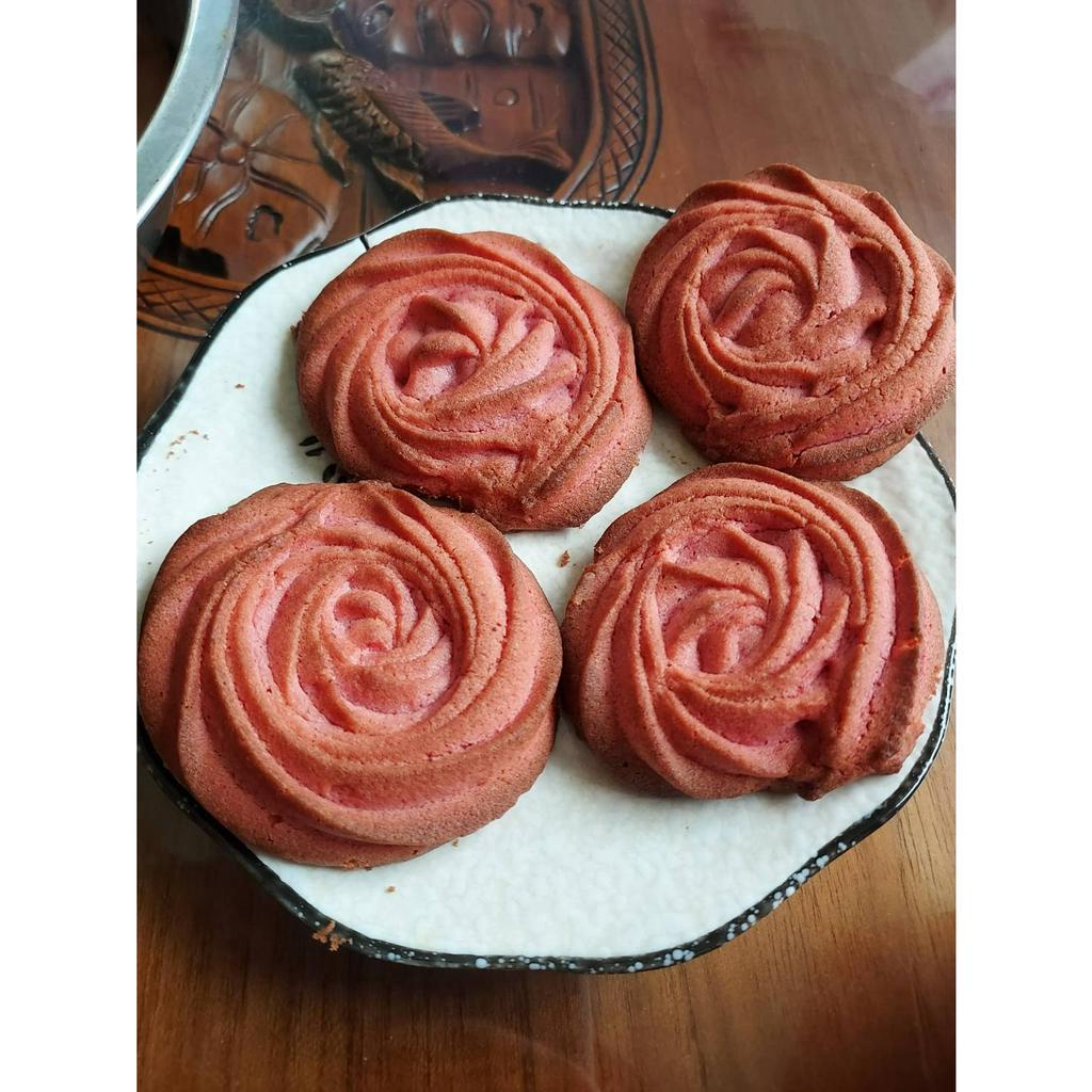 玫瑰花餅(用天然玫瑰精心製作的手工餅—包三塊裝）