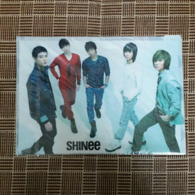 全新 Shinee Hello 資料夾 泰民 鐘鉉 溫流 珉豪 Key 蝦皮購物