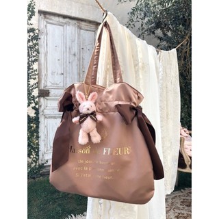 💟新色入✨櫻兔日系🌸日本Maison de FLEUR 兩側蝴蝶結緞帶手提包 可愛兔子吊飾 側揹包包 梨花妹