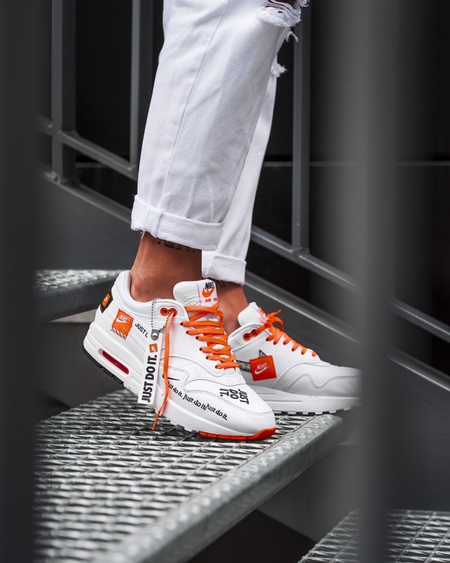 nike air max just do it white