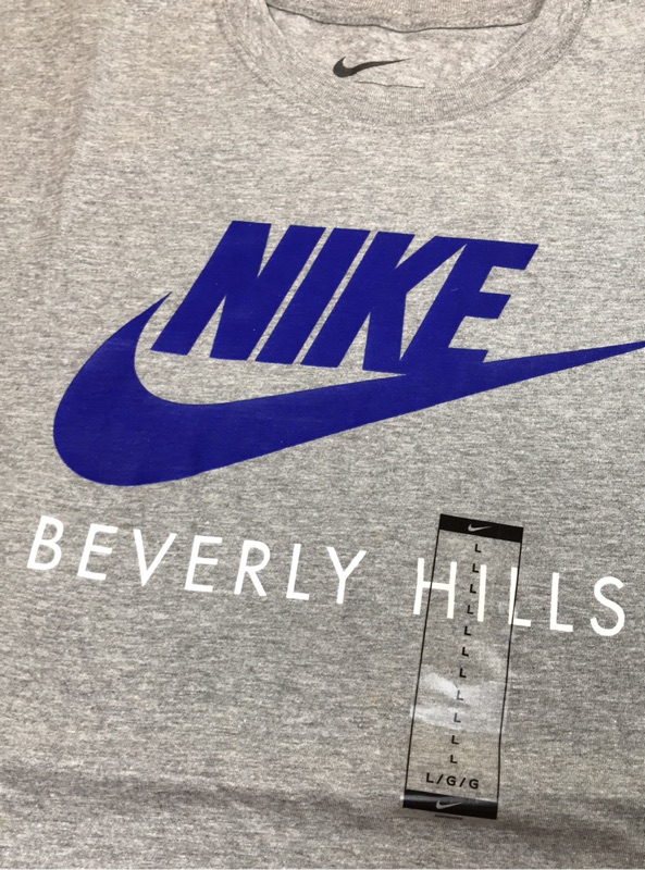 Nike Beverly Hills 城市限定版比佛利山灰色休閒短袖T恤| 蝦皮購物