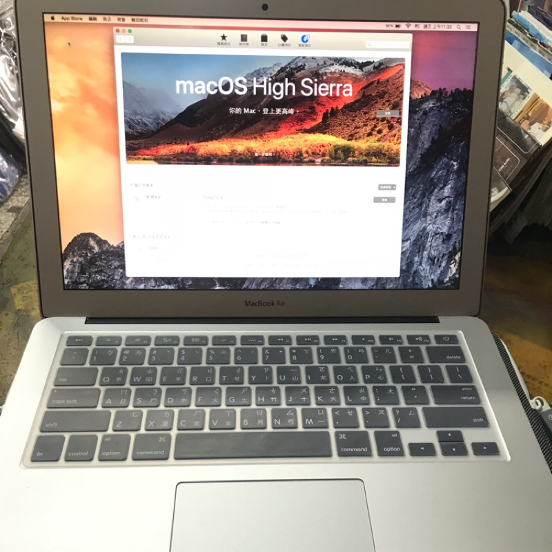 MacBook Air 2015 4g  128gb 電池剛換新可安裝windows