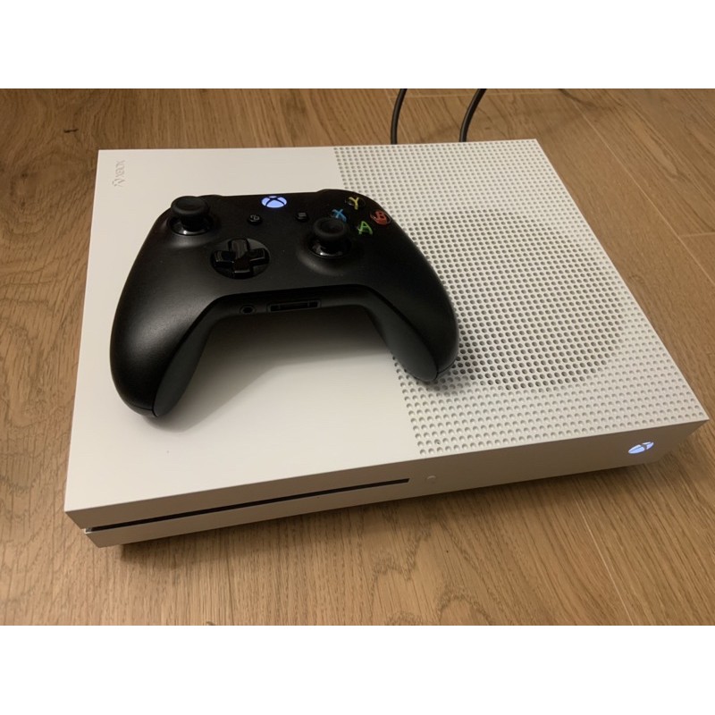 Xbox one S 1TB 含 Xbox無線藍牙手把(黑) 無外盒