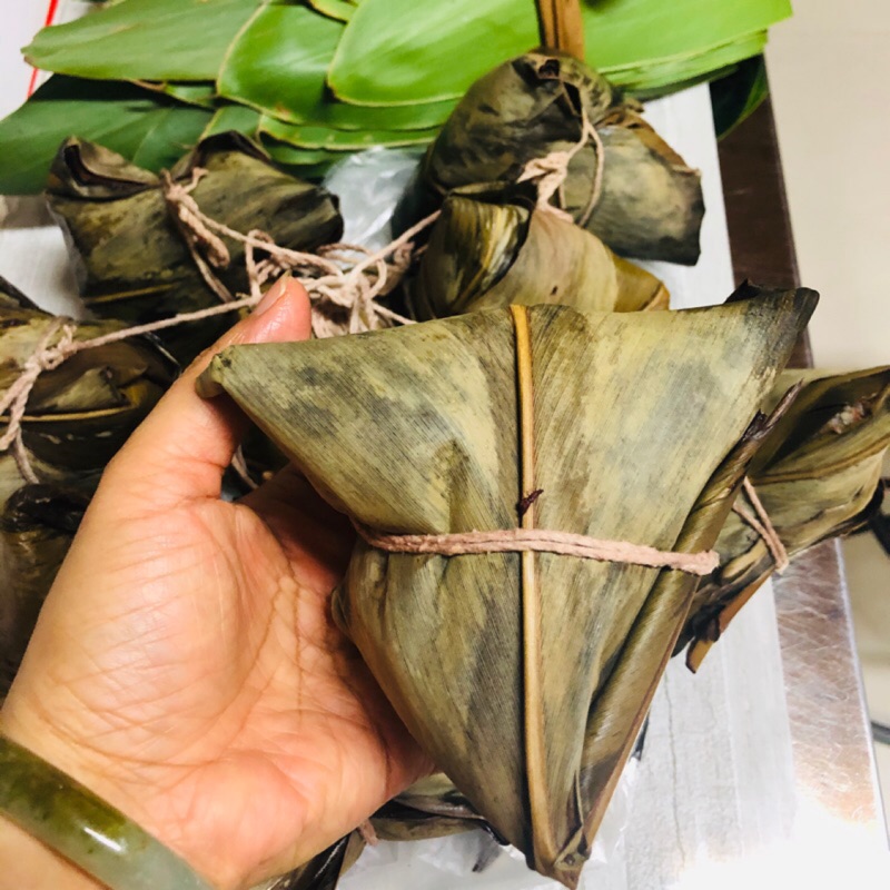 婆婆的 傳統南部月桃葉肉粽 65元 蝦皮購物